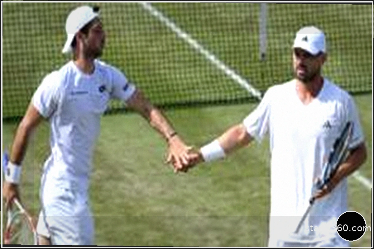 Julian Cash and Lloyd Glasspool Continue Wimbledon Doubles Title Defence Bid